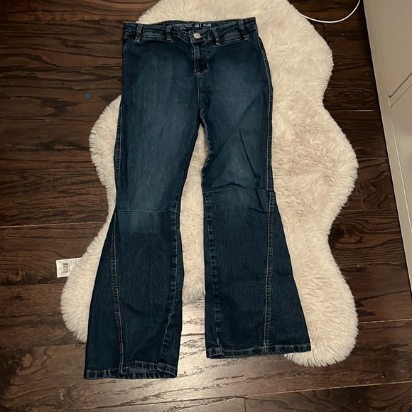 Flare Jeans - Picture 1 of 4